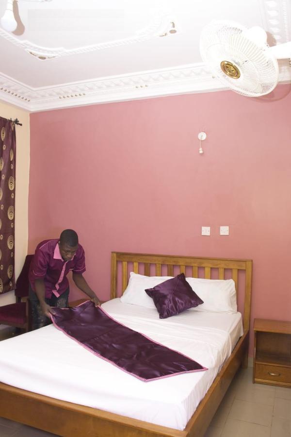 Britannia Hôtel Cmr Yaoundé Extérieur photo