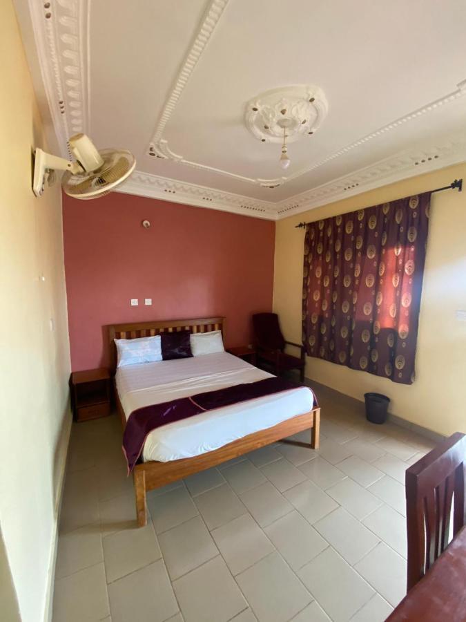 Britannia Hôtel Cmr Yaoundé Extérieur photo
