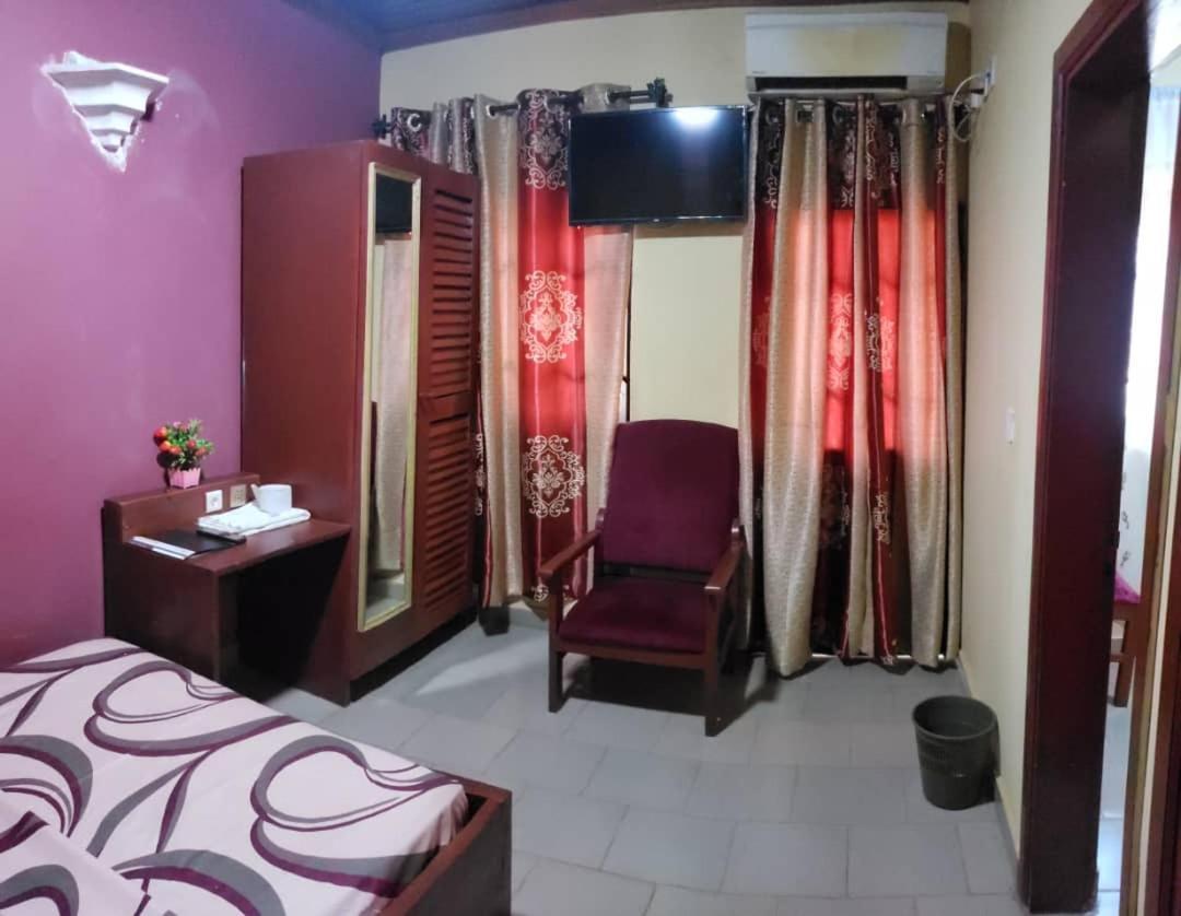 Britannia Hôtel Cmr Yaoundé Extérieur photo